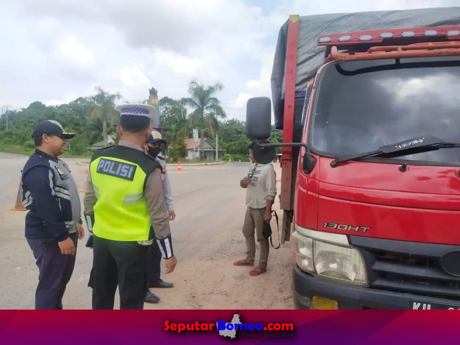 Dishub dan Satlantas Polres Lamandau Sosialisasikan Aturan Dimensi Kendaraan