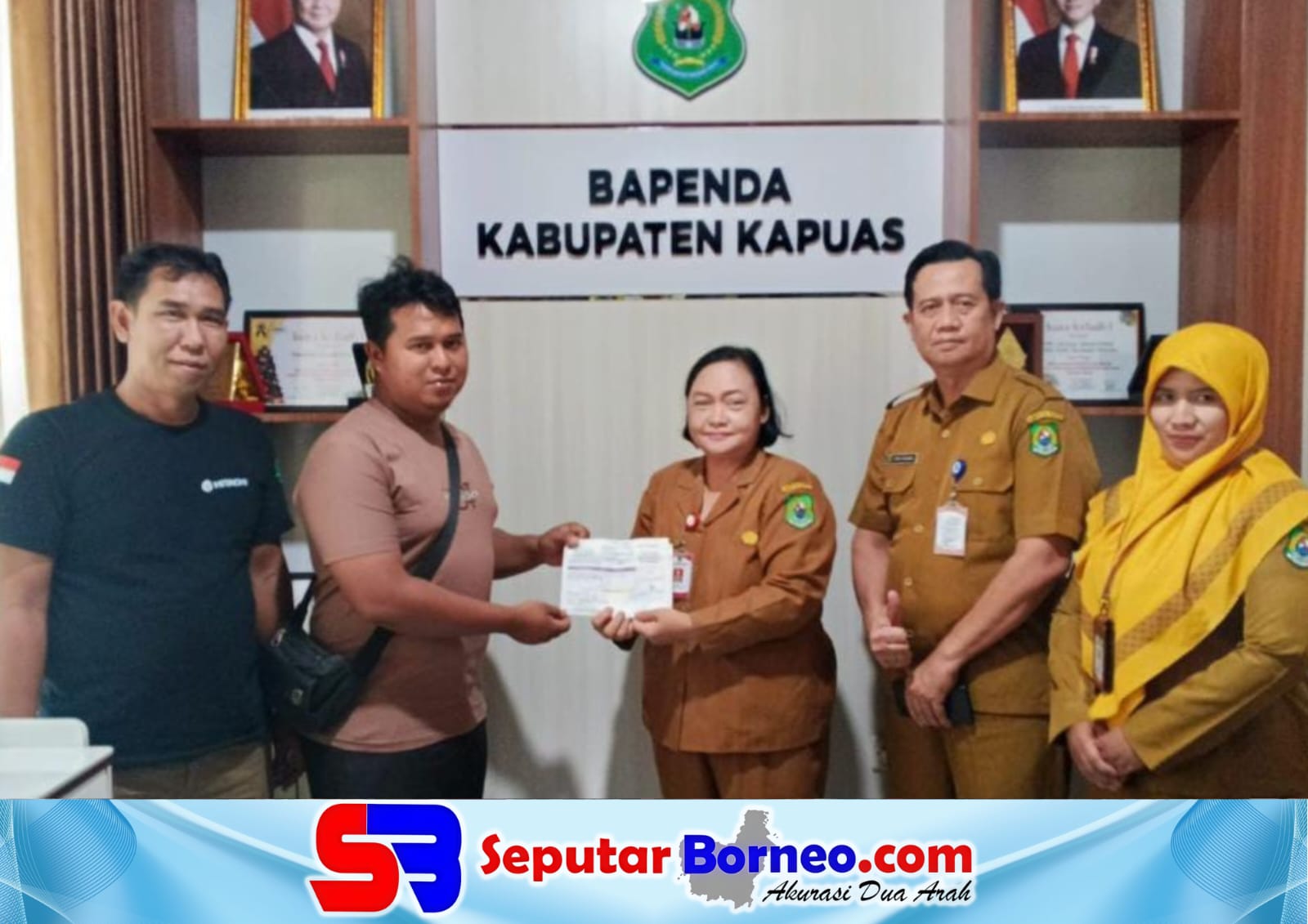 Bapenda Kapuas Terima Pembayaran Pajak MBLB CV Muhammad Husien