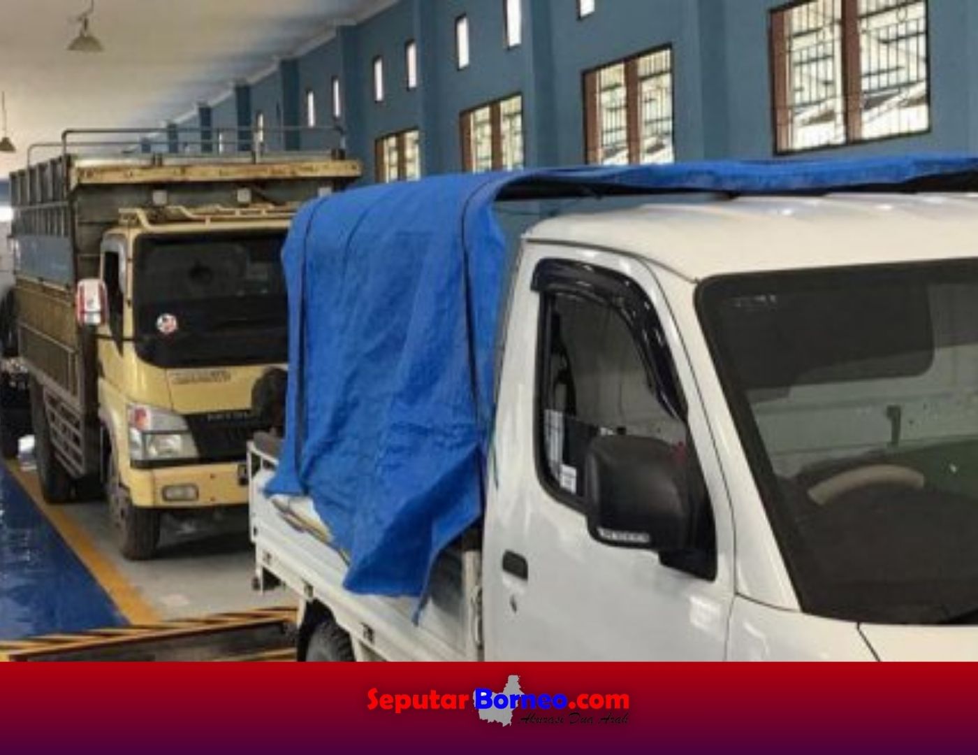 Sejumlah kendaraan sedang mengantre untuk mengikuti layanan uji KIR. (FOTO:ISTIMEWA)