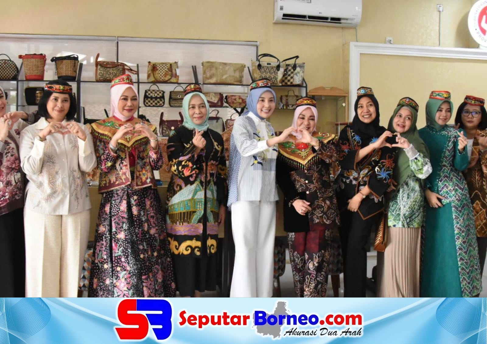 Ketua Dekranasda Provinsi Kalteng, Aisyah Thisia Agustiar Sabran menerima kunjungan kerja Ketua Dekranasda Provinsi Kalimantan Selatan Fathul Jannah Muhidin. (FOTO:ISTIMEWA)