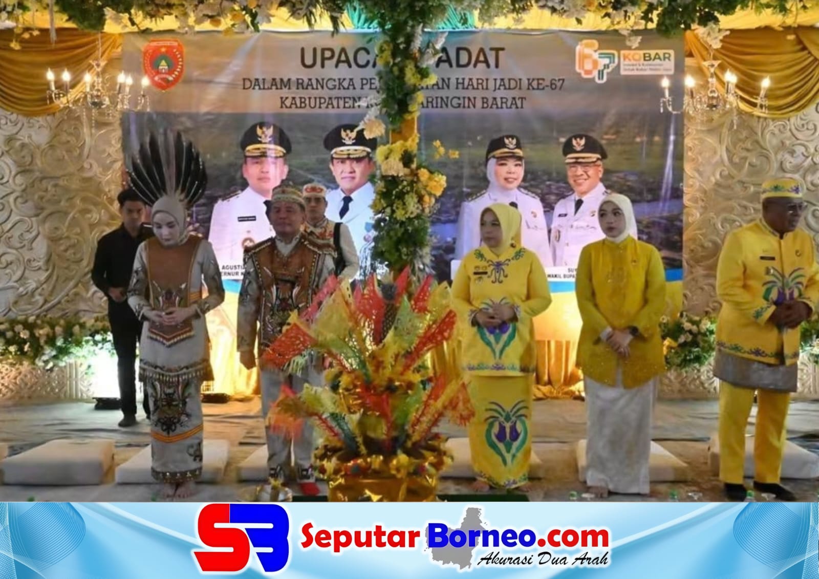 Gubernur Kalteng, H Agustiar Sabran bersama istri didampingi Bupati Kobar mengikuti ritual adat dalam acara Peringatan Hari Jadi ke-67 Kobar. (FOTO:ISTIMEWA)