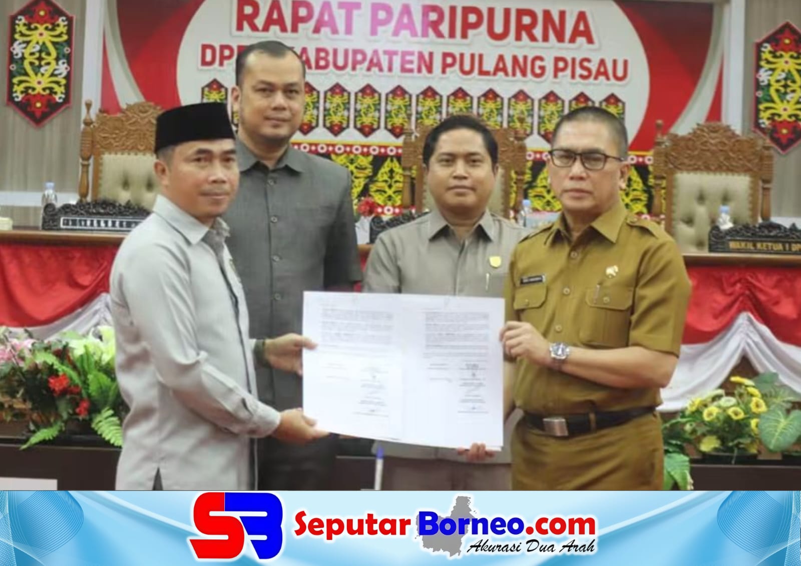 Sekda Pulpis, Tony Harisinta ketika menghadiri Rapat Paripurna DPRD Masa Persidangan III Tahun Sidang 2026, Senin (12/10/2026). (FOTO:ISTIMEWA)
