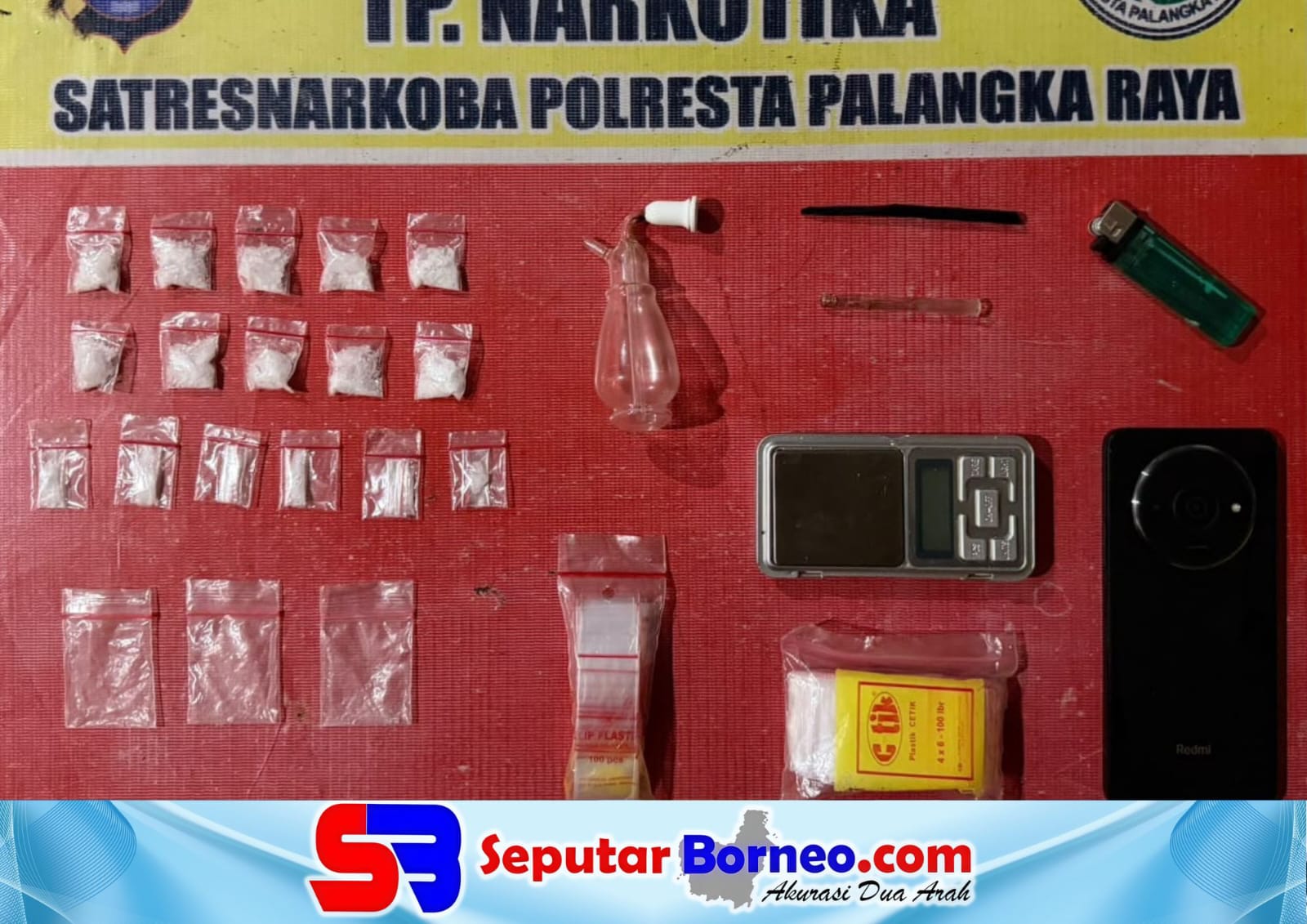 Aparat kepolisian amankan barang bukti dari tangan seorang terduga pelaku pengedar sabu. (FOTO:ISTIMEWA)
