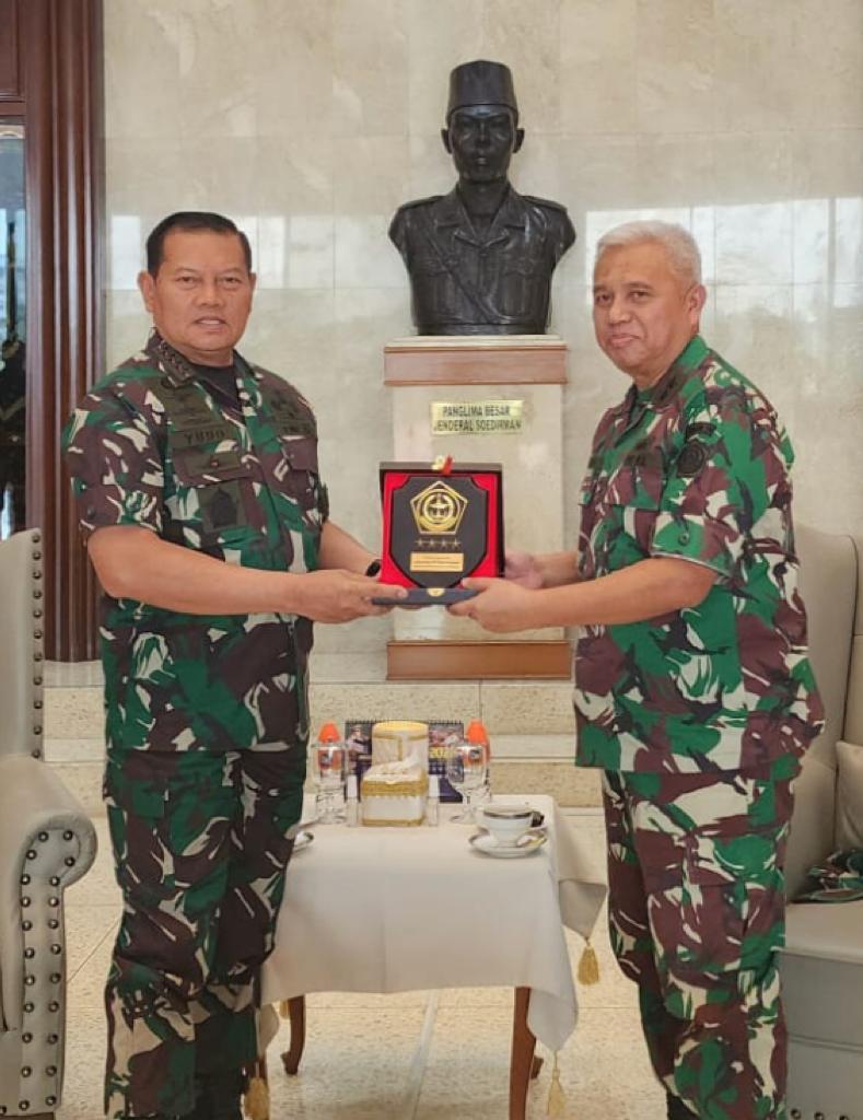 Panglima TNI dan Jampidmil Adakan Pertemuan 