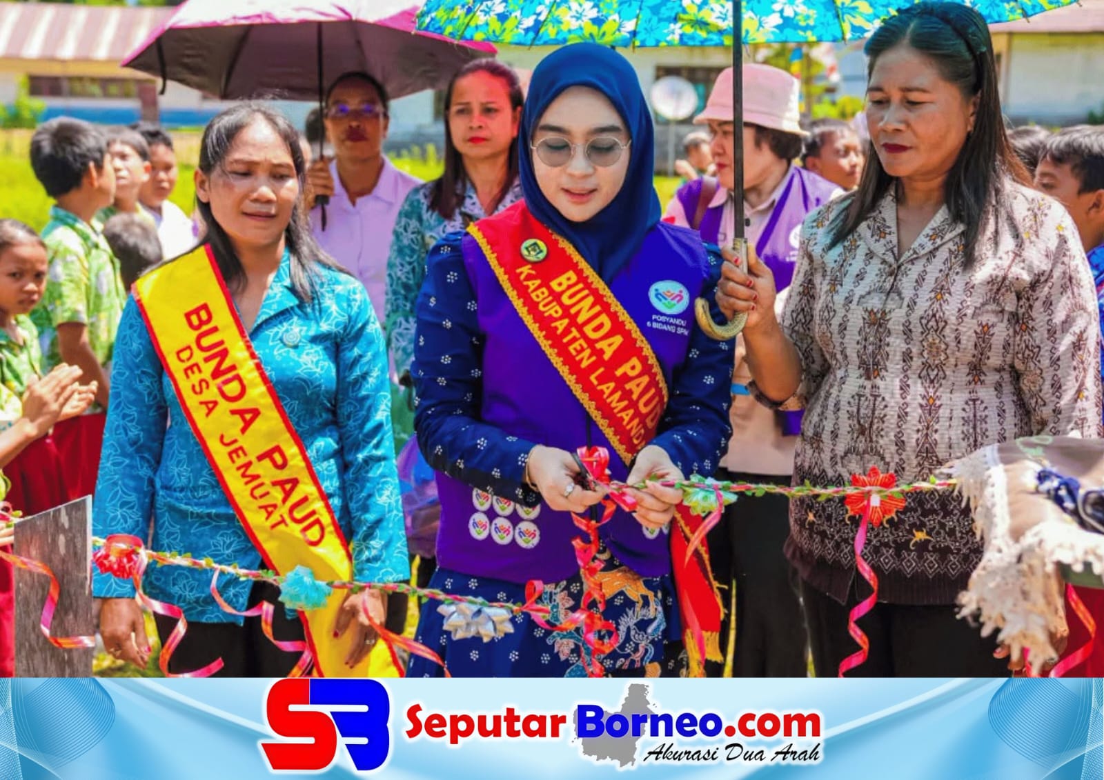 Ketua Tim Pembina Posyandu Lamandau Serahkan APE untuk PAUD di Wilayah Hulu Batang Kawa