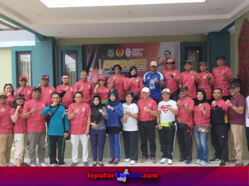 Kadisdik Kapuas Ikuti Gowes Bersama Pj Bupati Kapuas