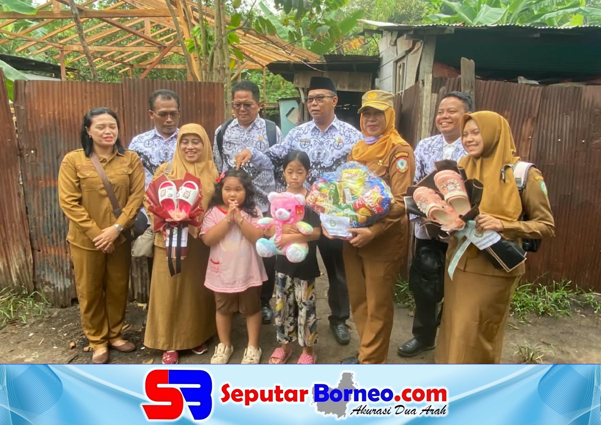Kadisdik Kotim, Yolanda Lonita Fenisia  kunjungi siswa perundungan di Baamang. (FOTO: SEPUTAR BORNEO)