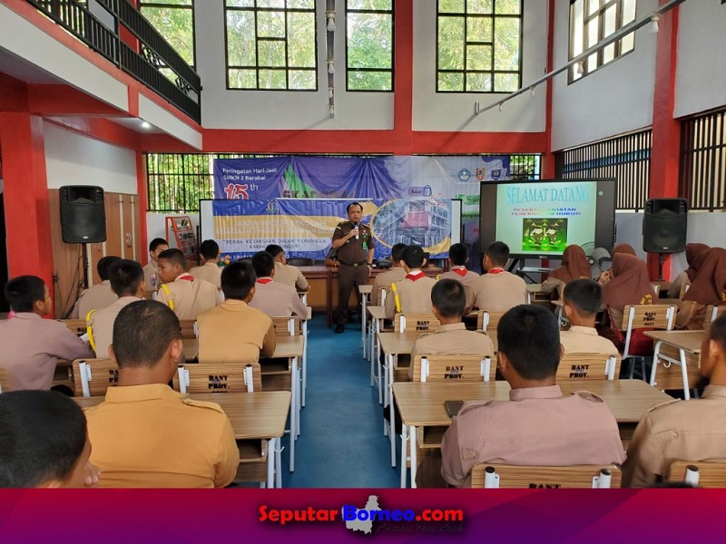 Program JMS Kejati Kalsel Kunjungi SMKN 2 Barabai