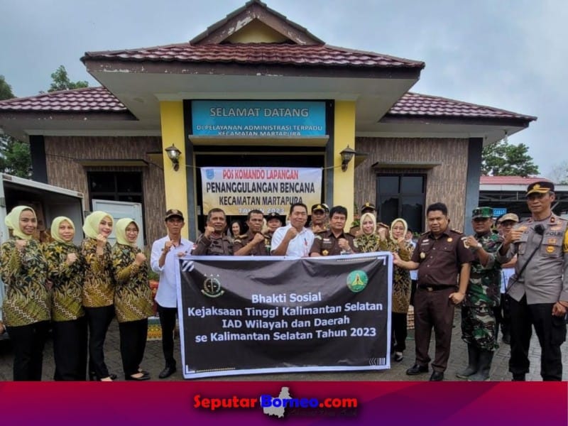 Kejati Kalsel Bersama IAD Wilayah dan Daerah Bantu Korban Banjir