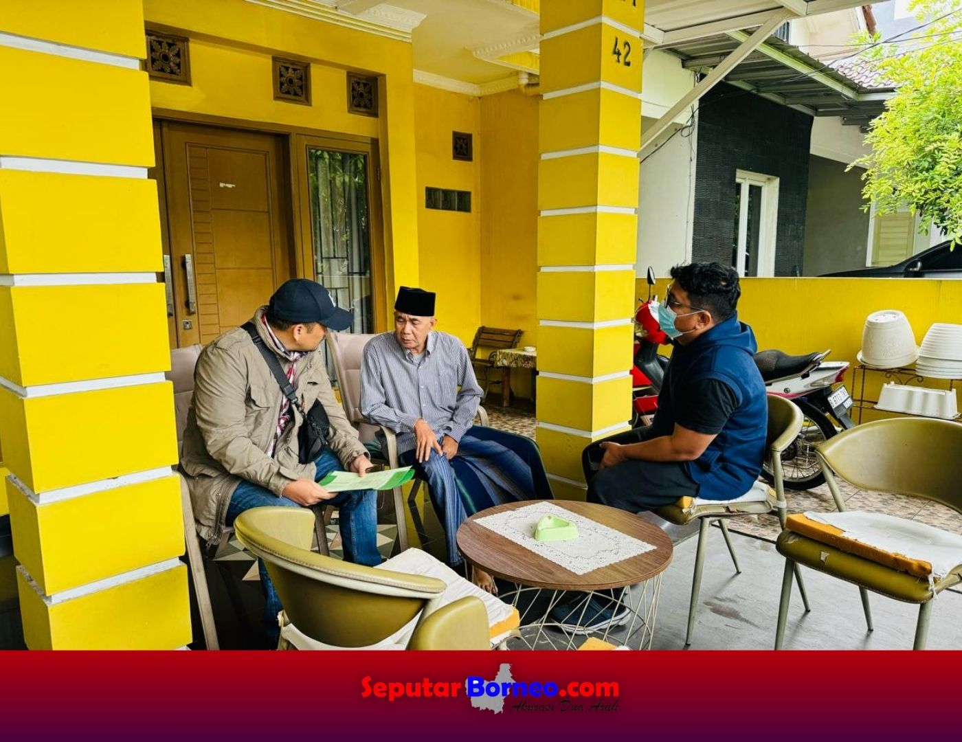 Tim Tabur saat mengamankan terpidana korupsi H Abunawas Abunaim. (FOTO:ISTIMEWA)