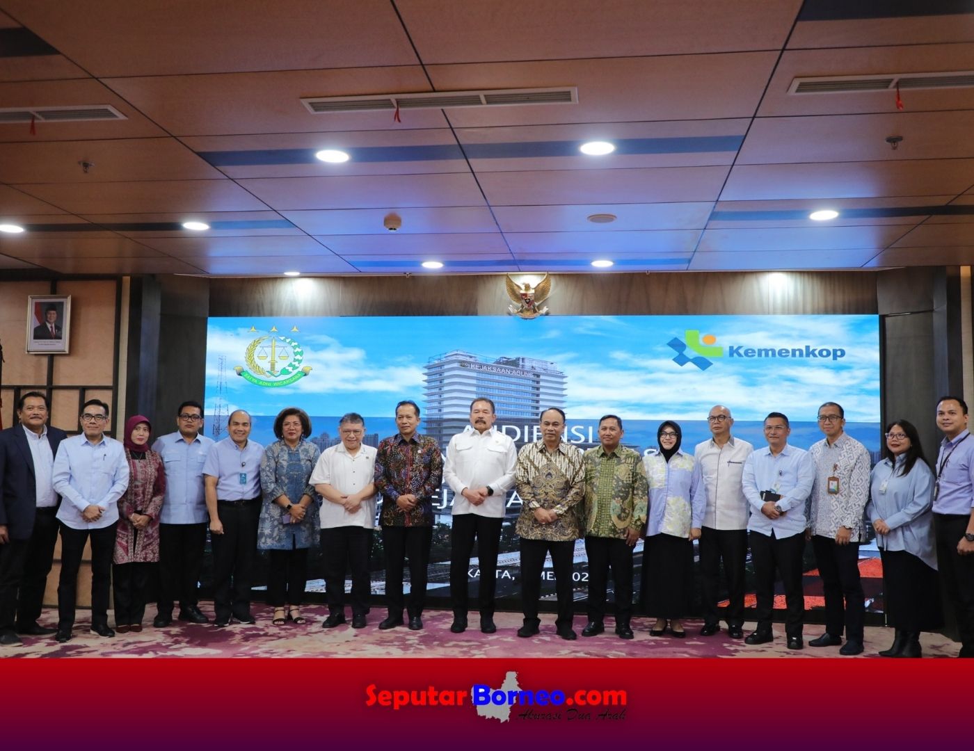 Jaksa Agung dan Menteri Koperasi Bahas Pengawalan Program Koperasi Merah Putih