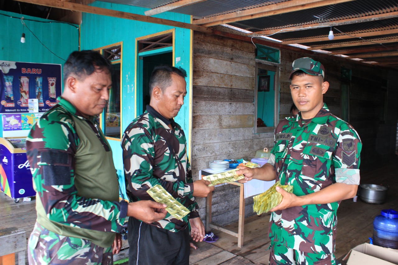 Tunjang Kesehatan Personel TMMD, Kodim Palangka Raya Bagikan Suplemen Vitamin