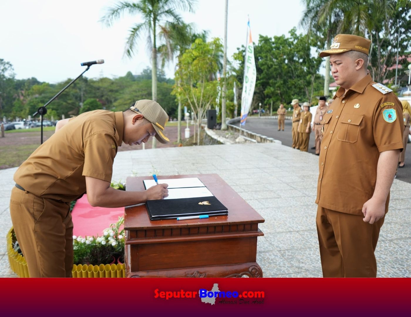Bupati Lamandau Serahkan 656 SK PPPK dan 226 SK CPNS 2024