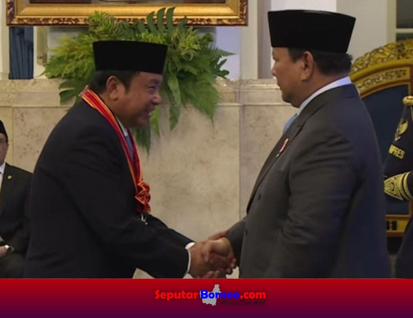 H. Abdul Rasyid AS Terima Tanda Kehormatan dari Presiden Prabowo
