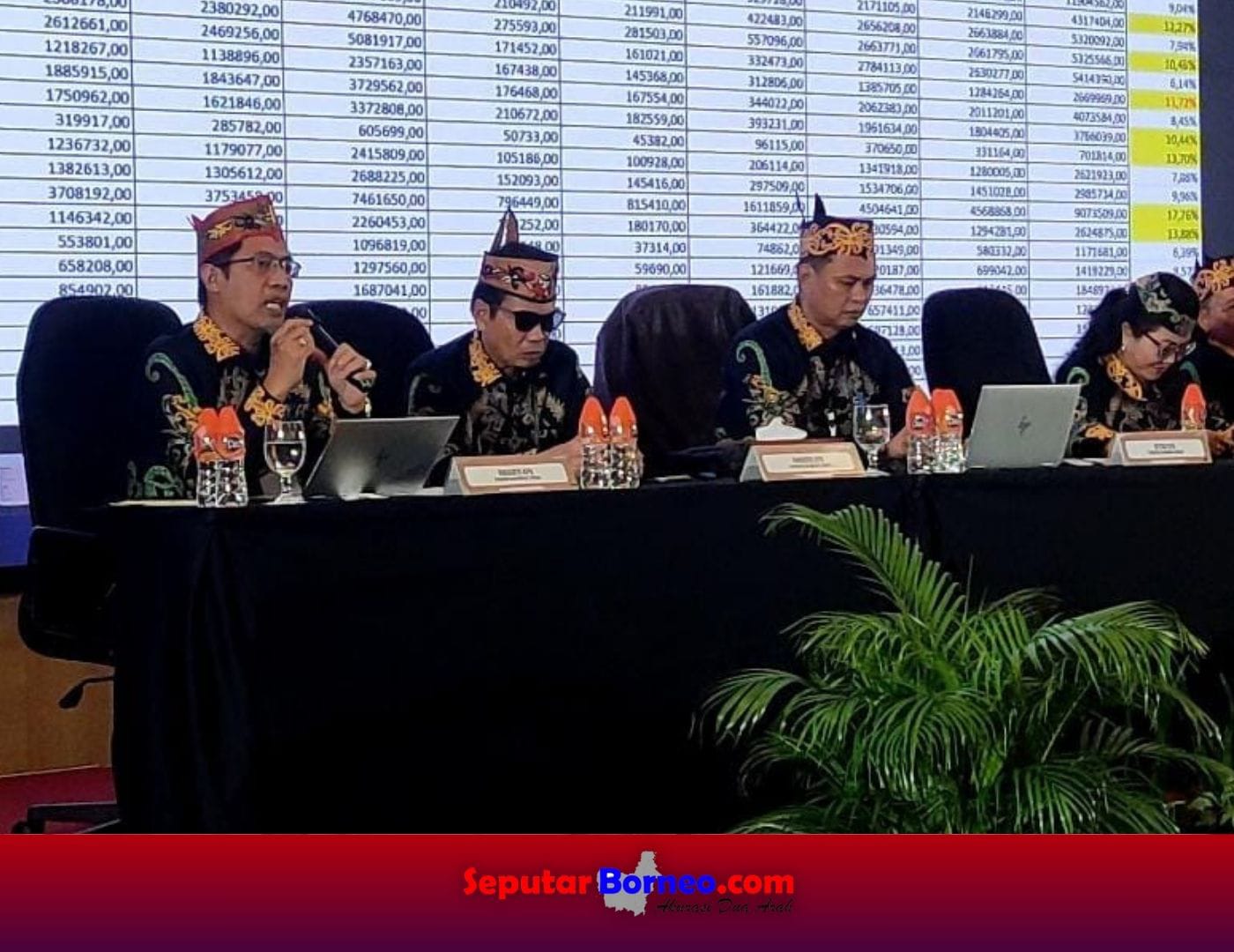 Proses Rapat Pleno Terbuka yang dilaksanakan KPU, beberapa waktu lalu. (FOTO:SEPUTAR BORNEO)