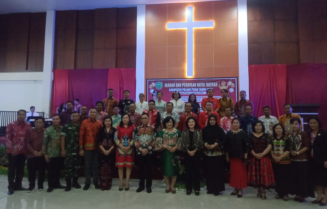 Bupati Pulang Pisau Hadiri Perayaan Natal Daerah di Gedung Kristiani Center