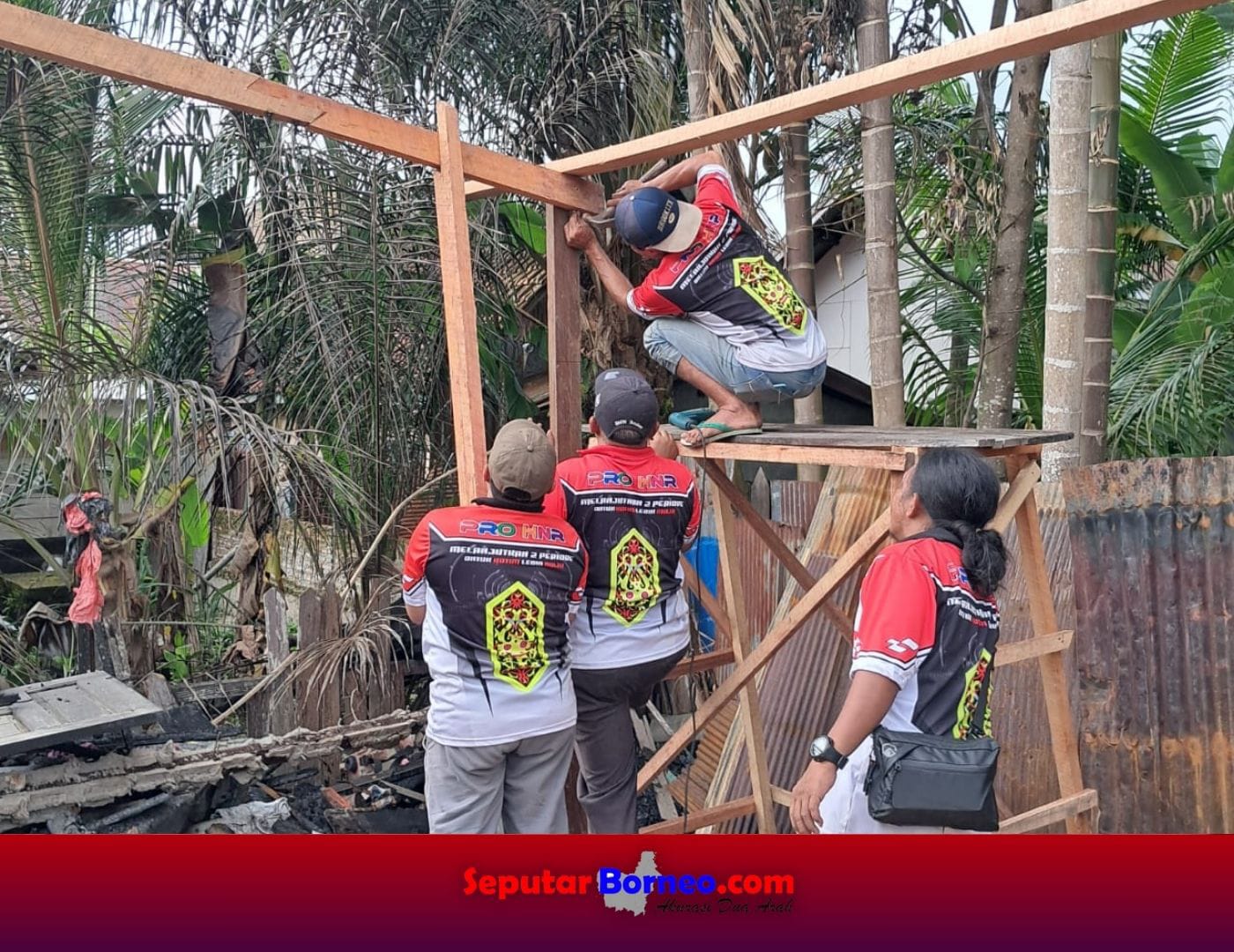 Relawan Pro HALIKINNOR Lakukan Revitalisasi Rumah Warga Yang Terbakar