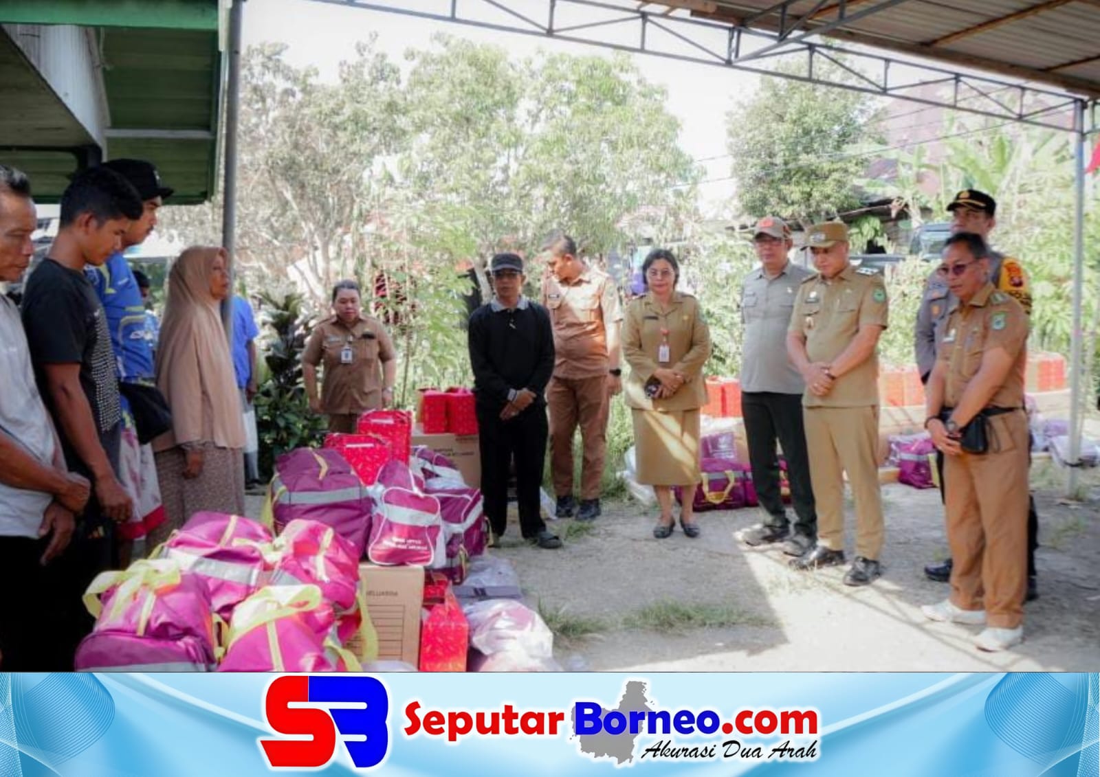 Wabup Kapuas Tinjau Korban Kebakaran di Palingkau Lama dan Salurkan Bantuan