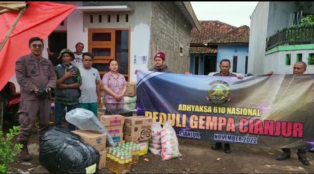 Wujud Rasa Kemanusiaan, Adhyaksa Muda 610 Salurkan Bansos Korban Gempa Cianjur